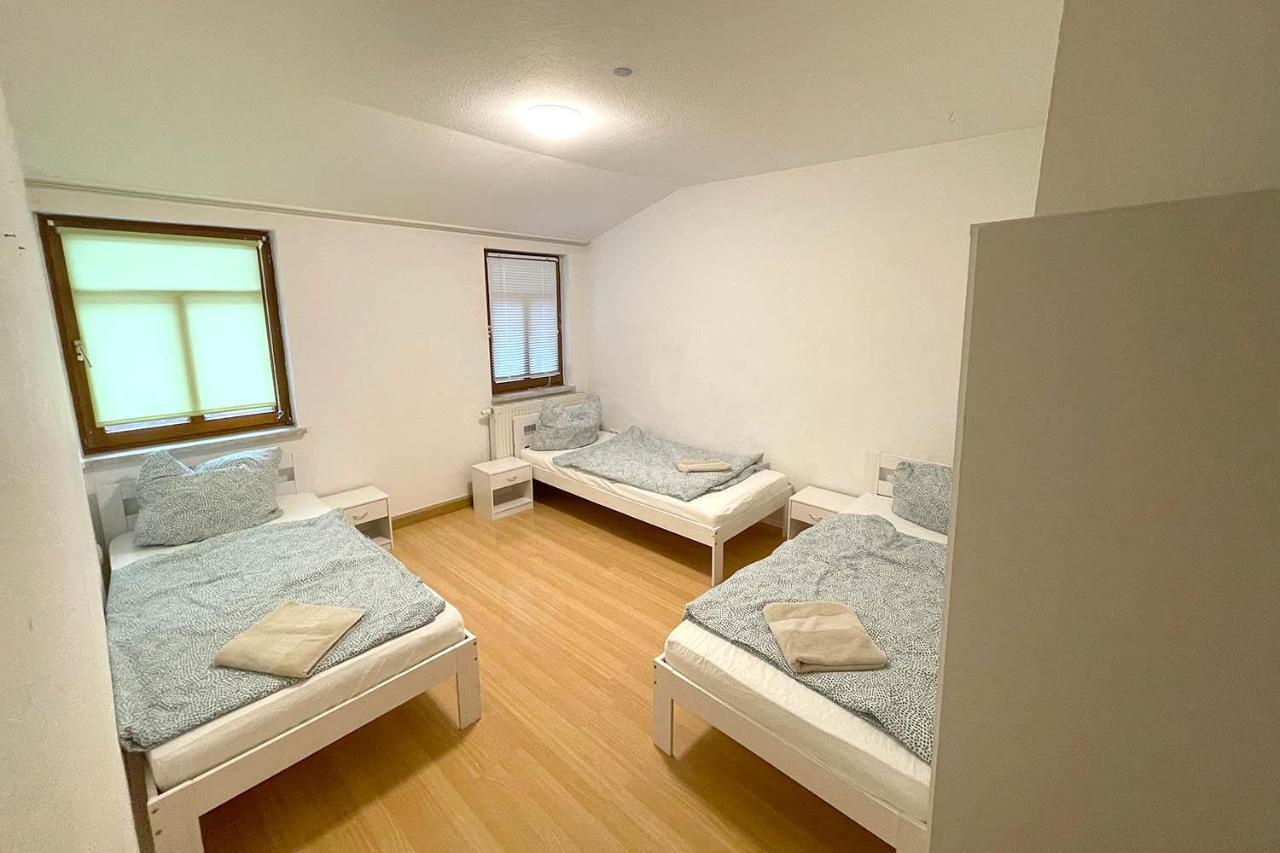 City Apartment With Wifi Near Jena Kahla  Екстериор снимка